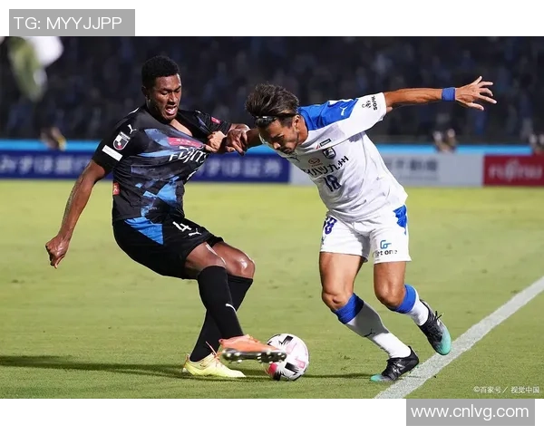 冈山绿稚与山形山神的激烈对决展现足球魅力与团队精神